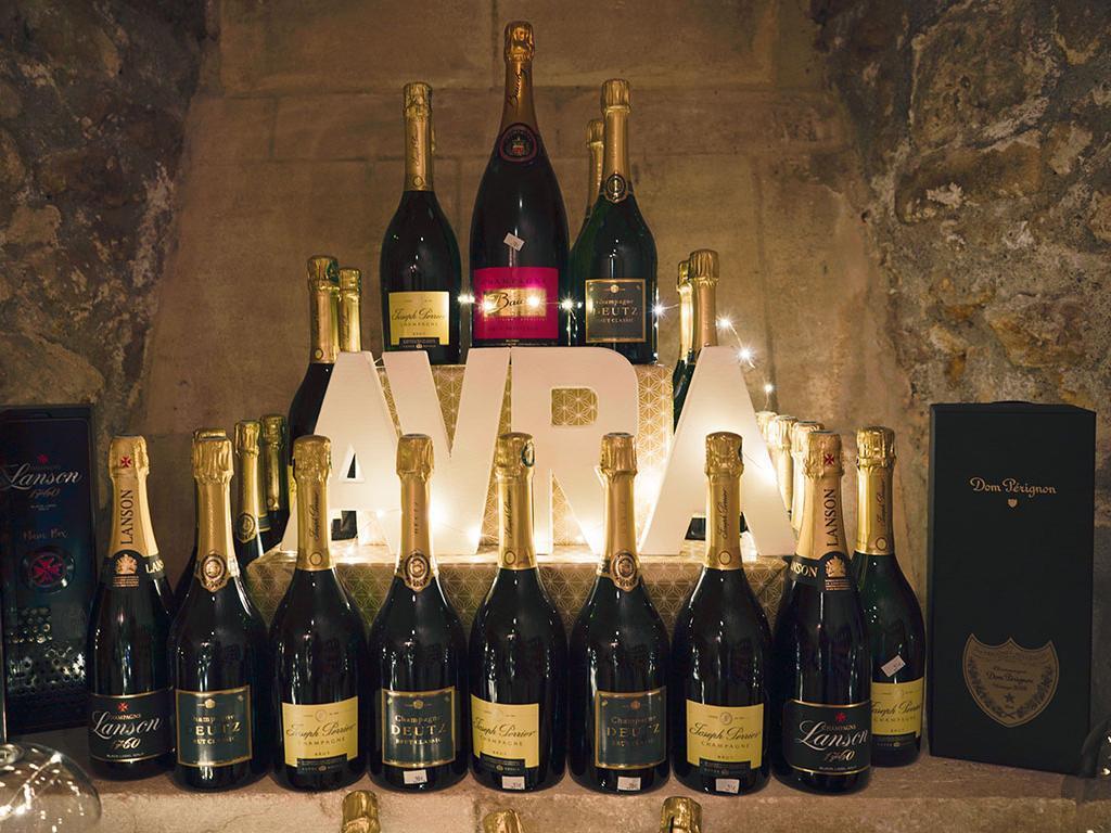 AVRA, un large choix de champagnes...